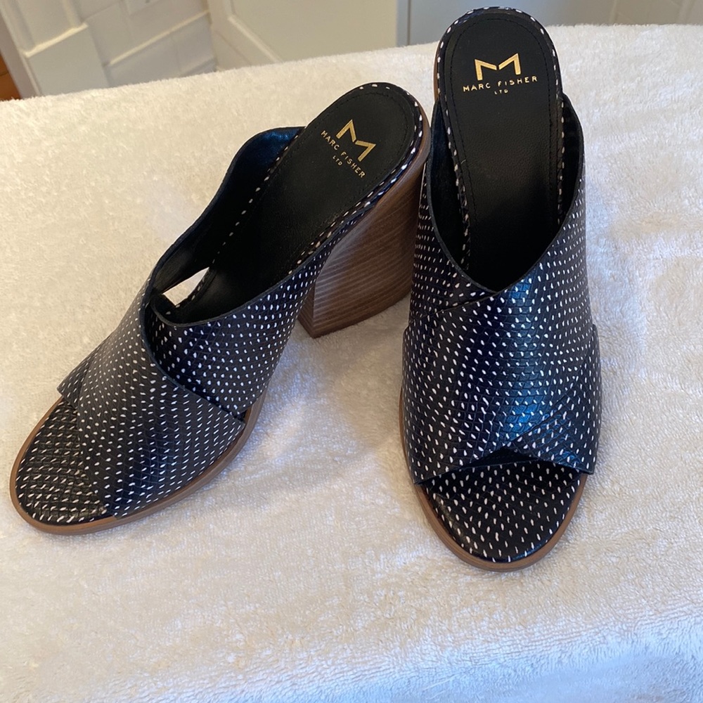 EUC Marc Fisher LTD mules